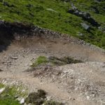 Table mit Anlieger relativ am Anfang des Trails