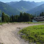 Anlieger mit Blick ins Tal