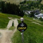 zwei Drops, ca. 1,8m und 2,1m hoch