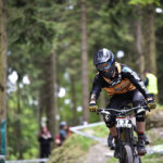 Biker im Wald im Bikepark Willingen